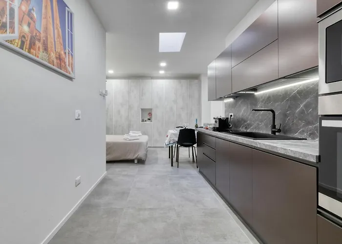 Ugo Lenzi Apartamento *