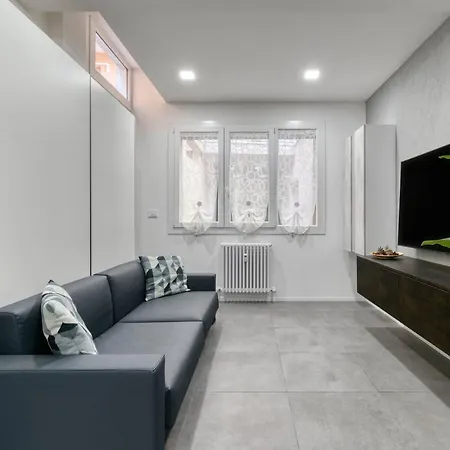 Apartment Ugo Lenzi